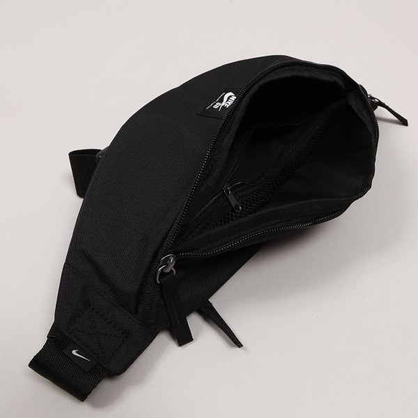 Nike online heritage label