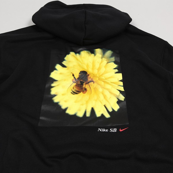 Nike sb hoodie 2025 bee