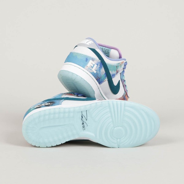 Nike SB x Futura Laboratories Dunk Aqua