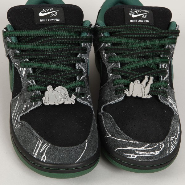 Nike SB x THERE Dunk Low QS Black Gorge Green