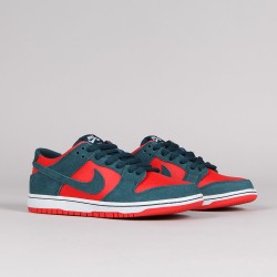nike dunk chile red