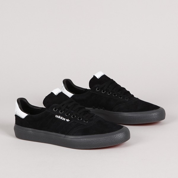 3mc skate shoes  core black/white/red/blue shop