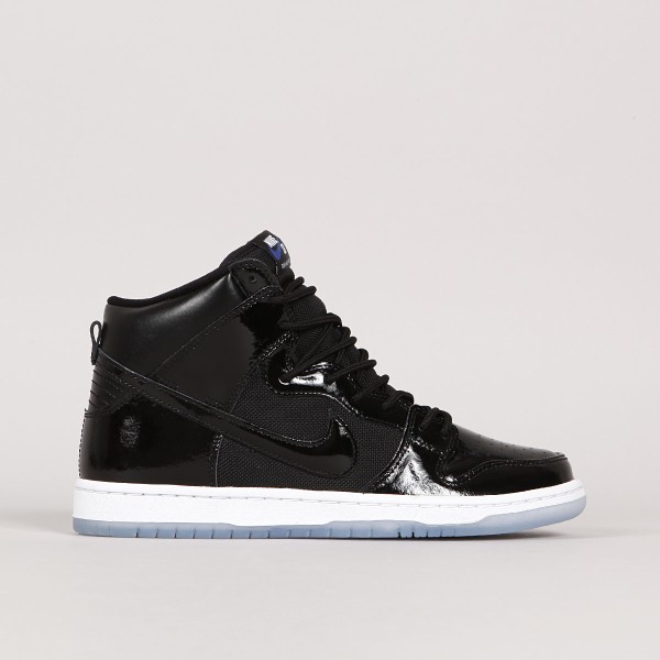 Nike sb dunk space jam online