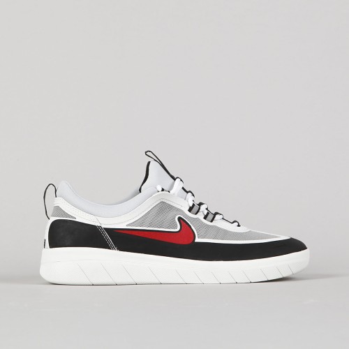 nike nyjah crimson
