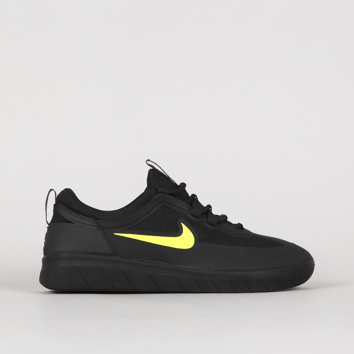 nike sb nyjah black cyber
