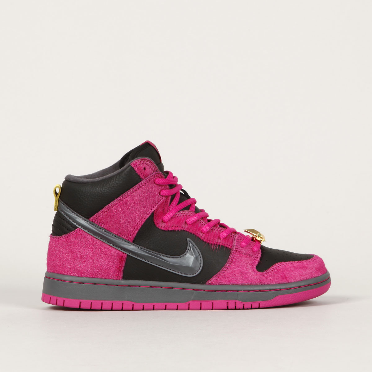 NIKE SB x Run The Jewels ☆ Dunk High Active Pink and Black Nike SB Dunk High x Run The Jewels Pink Black | DX4356-600