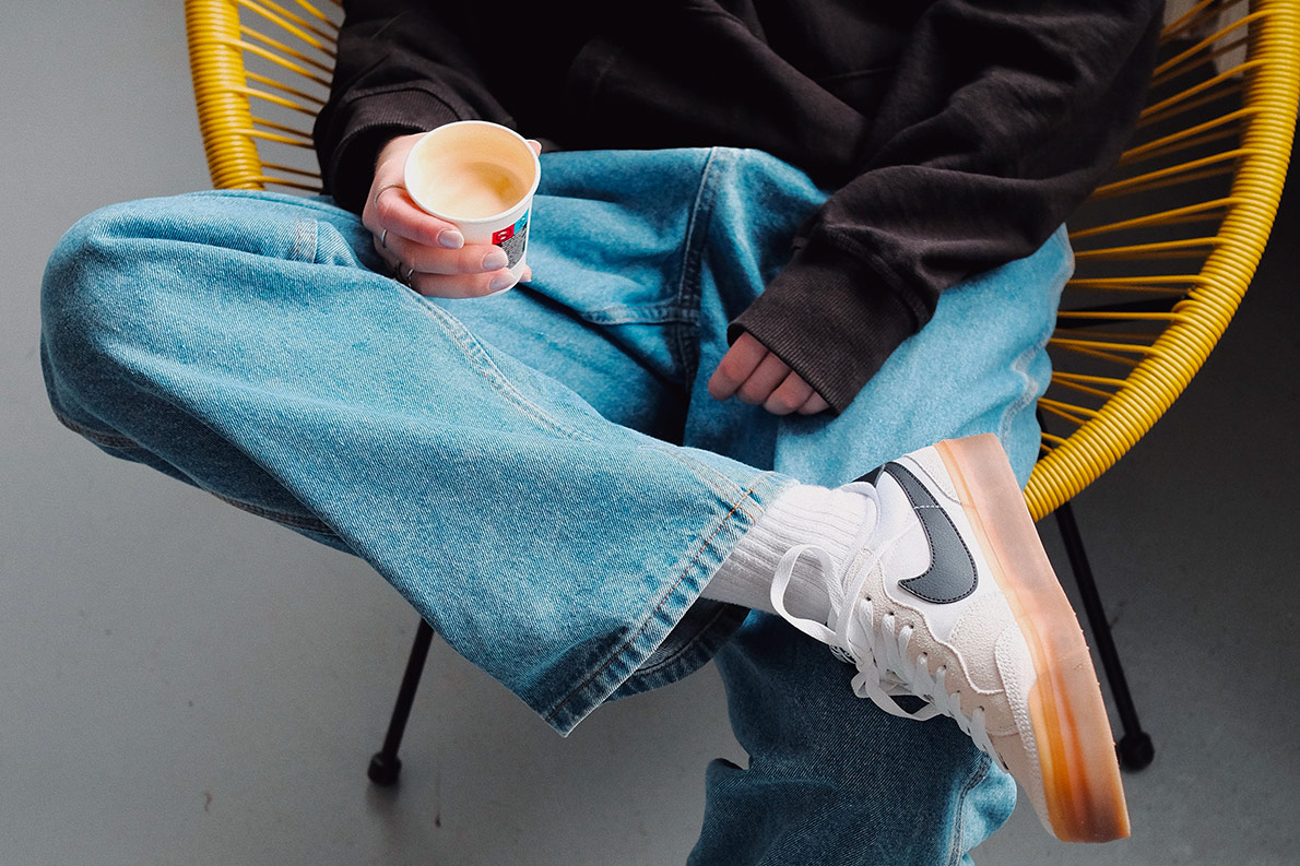 nike-sb-pogo-plus-white-black-gum-popname-3A27DE59-801A-4135-8B74-F94E8F10BB91