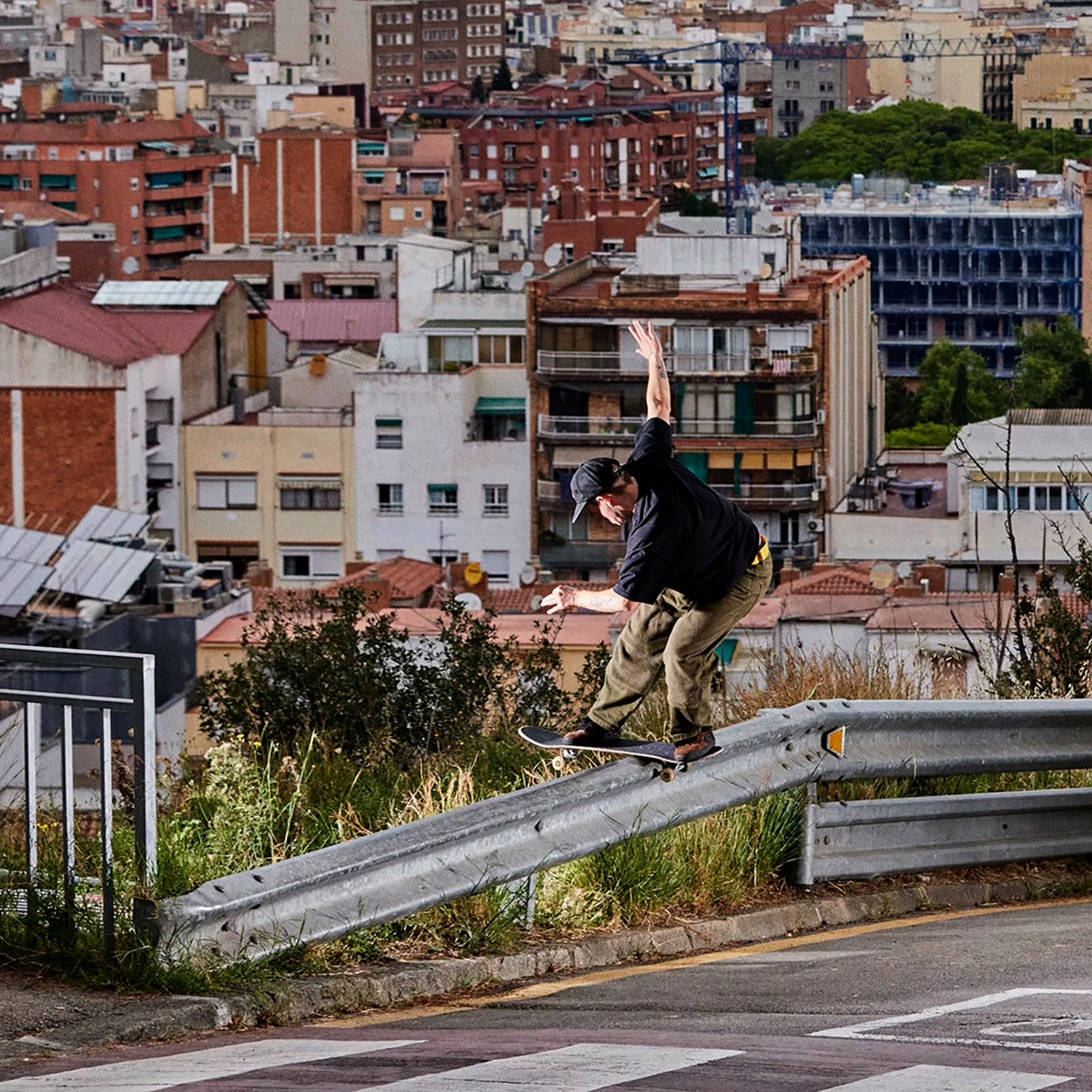 nike-skateboarding-9-13_Leo-fs-board